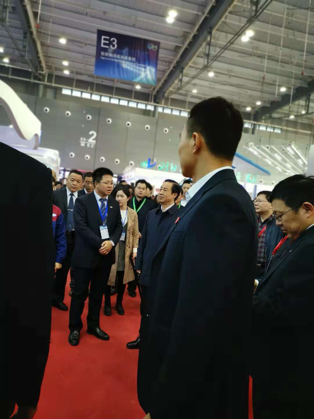 湖南省委副书记、省长许达哲考察云控展台.png 湖南省委副书记、省长许达哲考察云控展台.png